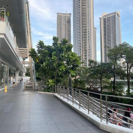 The Serene Escape Rockwell Makati City View 1Br Lägenhet Manila Exteriör bild