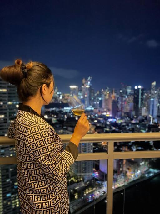 The Serene Escape Rockwell Makati City View 1Br Lägenhet Manila Exteriör bild