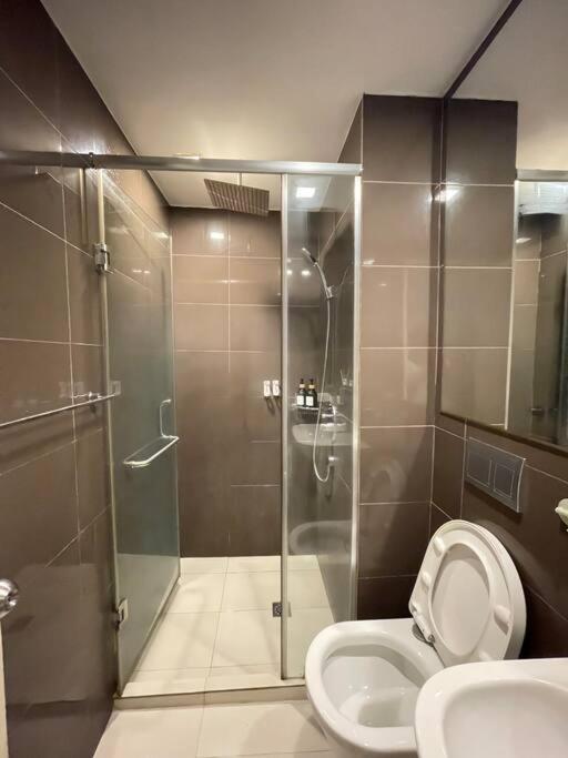 The Serene Escape Rockwell Makati City View 1Br Lägenhet Manila Exteriör bild