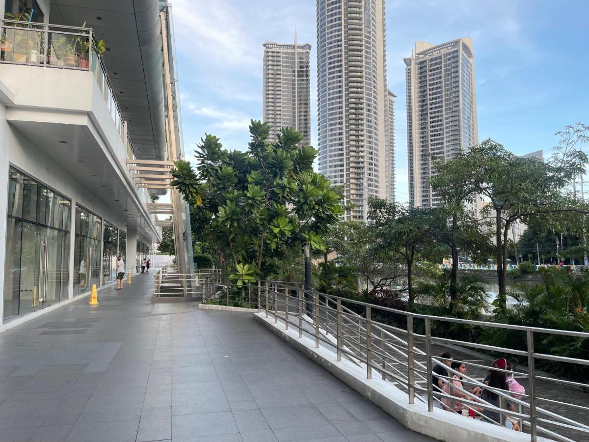 The Serene Escape Rockwell Makati City View 1Br Lägenhet Manila Exteriör bild