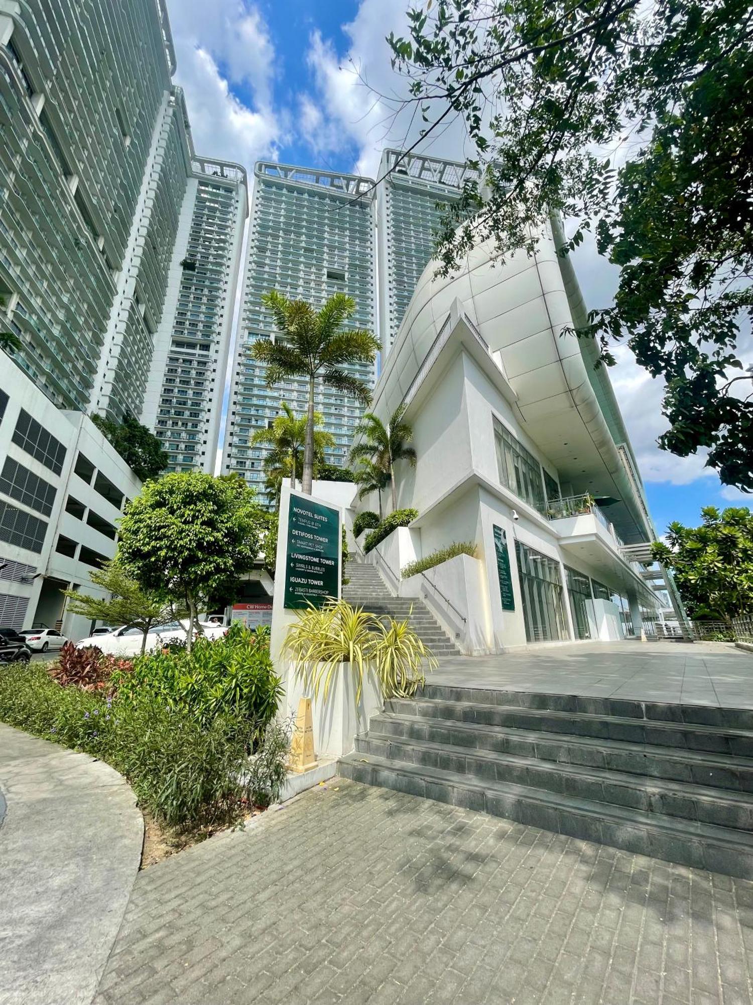 The Serene Escape Rockwell Makati City View 1Br Lägenhet Manila Exteriör bild
